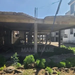 5bdrm House in Addis Abeba, Bole for sale