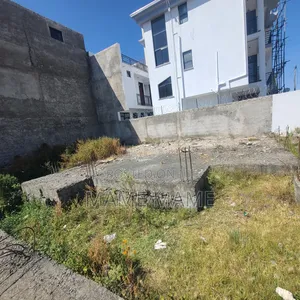 5bdrm House in Addis Abeba, Bole for sale