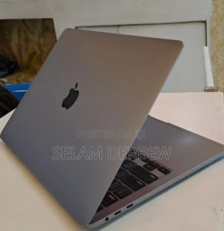 New Laptop Apple MacBook Pro 2020 16GB Intel Core I5 SSD 512GB