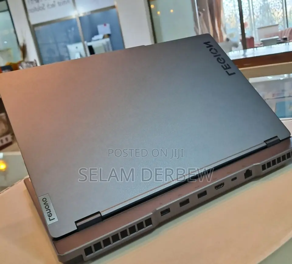 New Laptop Lenovo Legion 7 24GB Intel Core I7 SSD 1T
