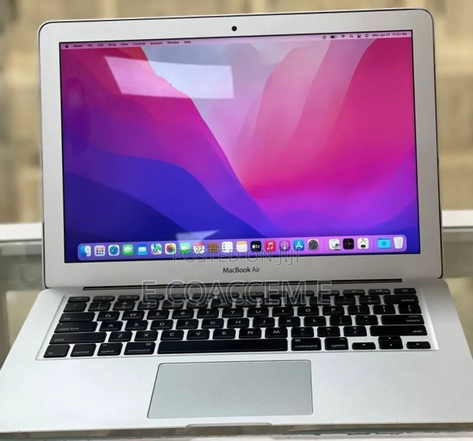 New Laptop Apple MacBook 8GB Intel Core I5 SSD 256GB