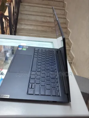 Photo - New Laptop Lenovo ThinkPad Yoga 16GB Intel Core I7 SSD 512GB