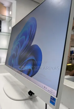 New Desktop Computer HP Envy 27 8GB Intel Core I7 SSD 512GB