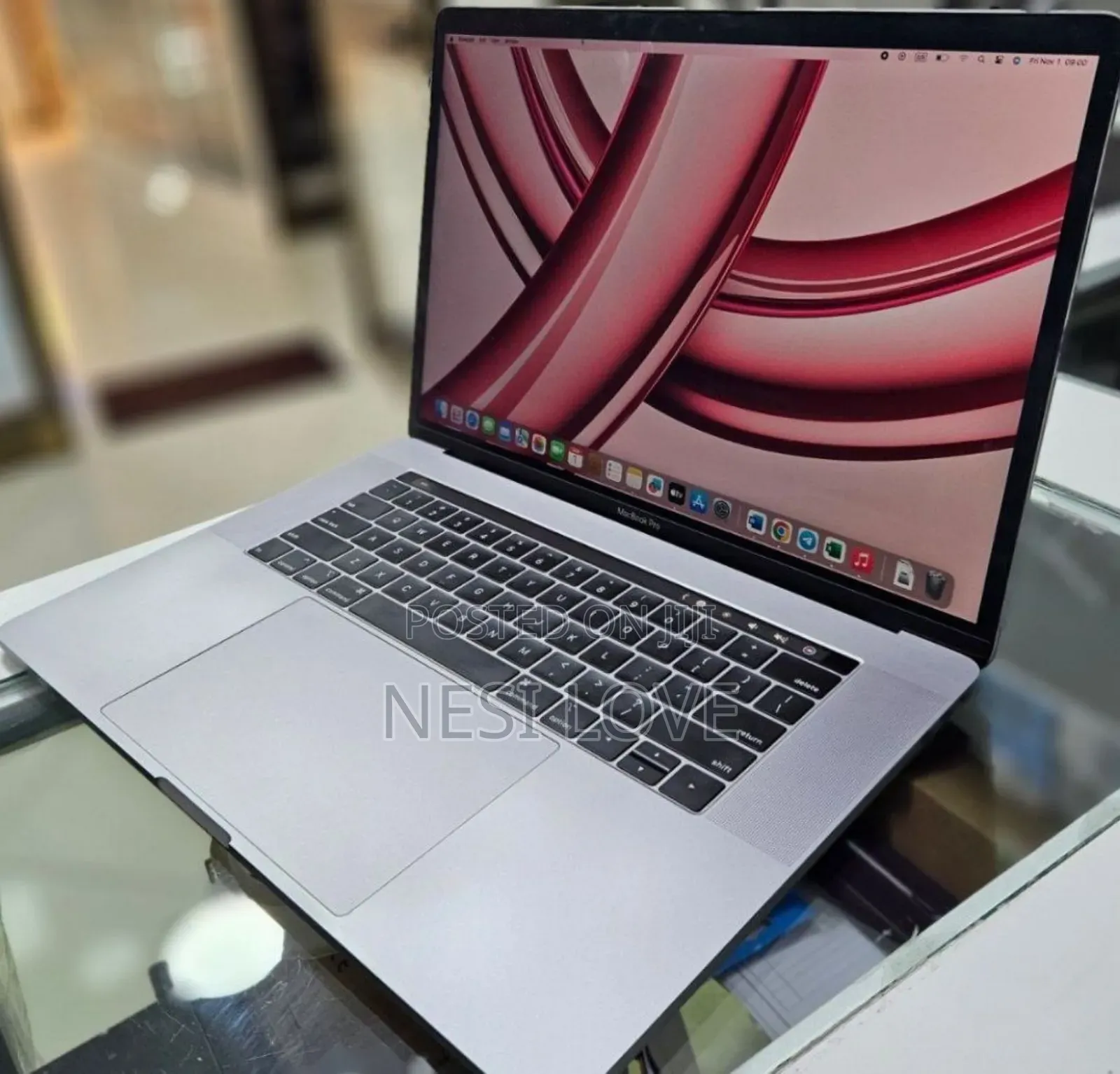 New Laptop Apple MacBook Pro 2019 16GB Intel Core I9 SSD 1T