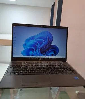 New Laptop HP Stream Notebook 8GB Intel Core I5 SSD 1T