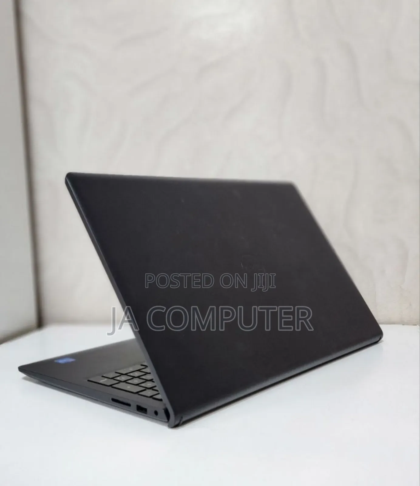 New Laptop Dell Precision 15 3520 8GB Intel Core I5 SSD 512GB