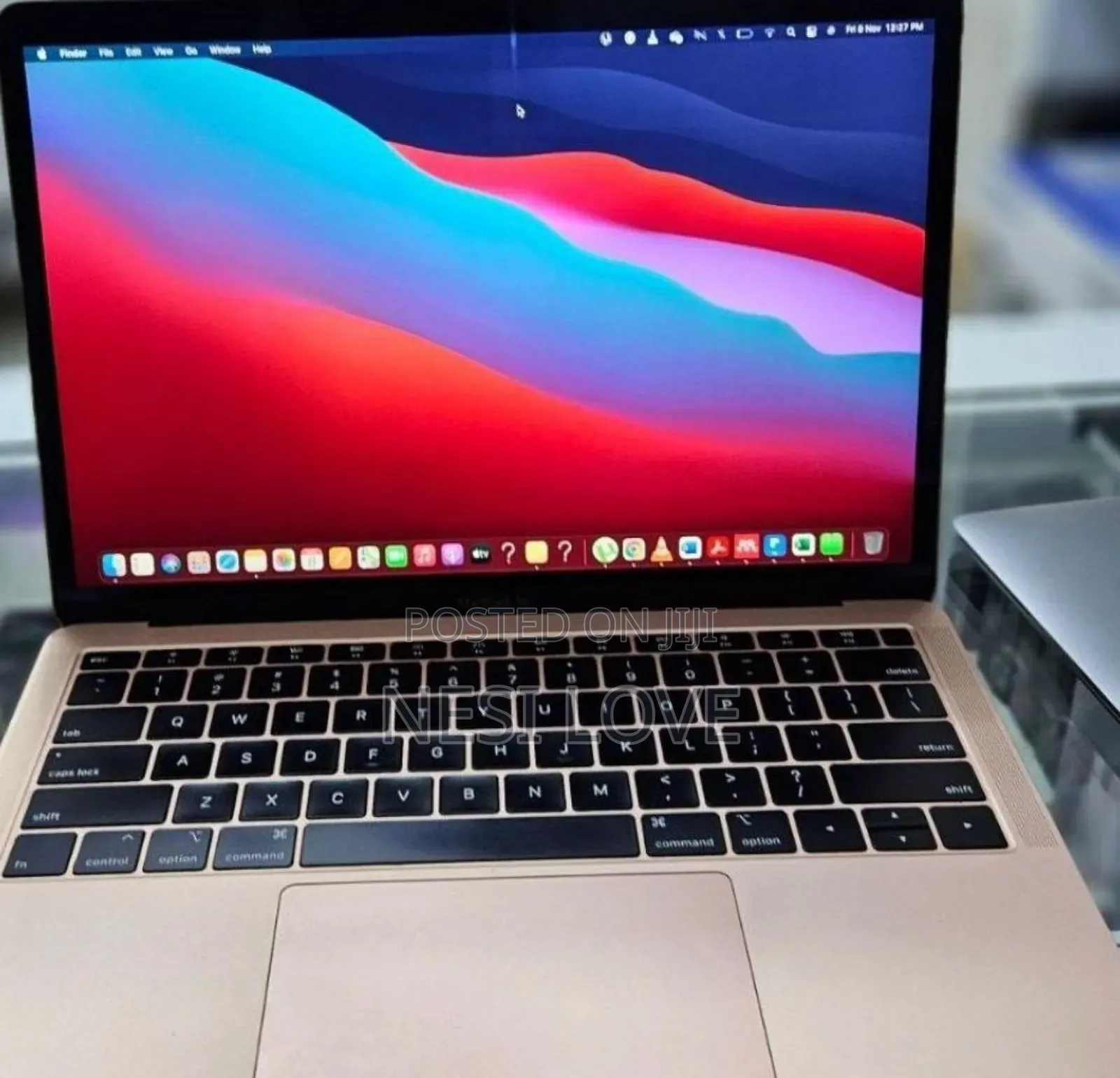 New Laptop Apple MacBook Air 2019 8GB Intel Core I5 SSD 256GB