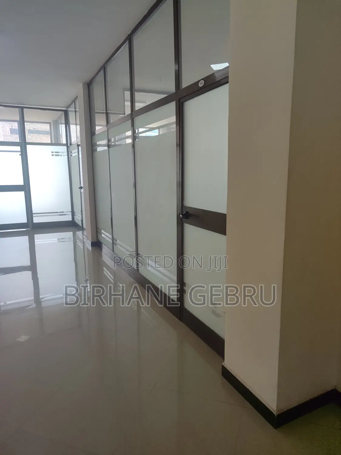 Luxury Apartiment Rent for Office