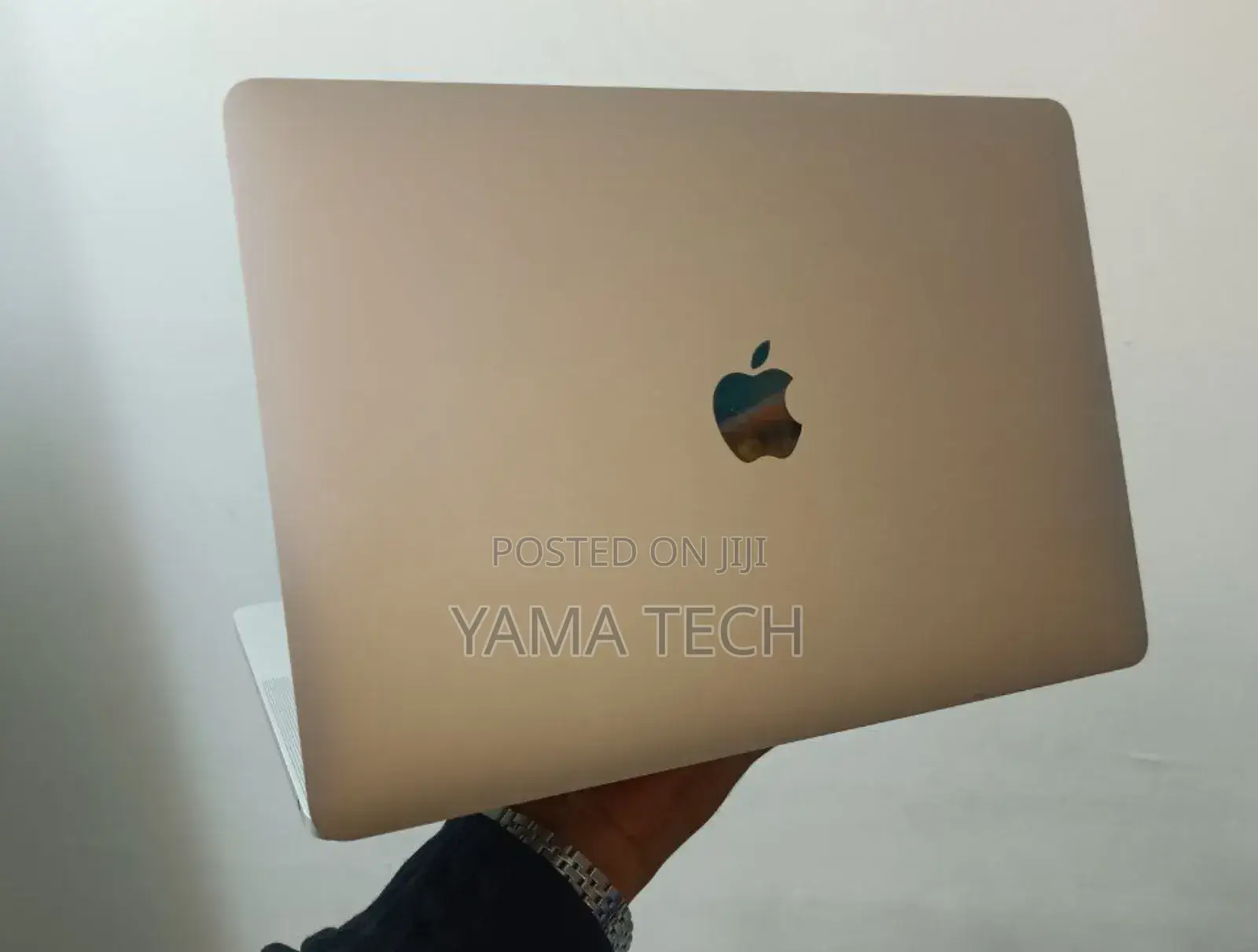 New Laptop Apple MacBook Pro 2020 16GB Intel Core I5 SSD 512GB