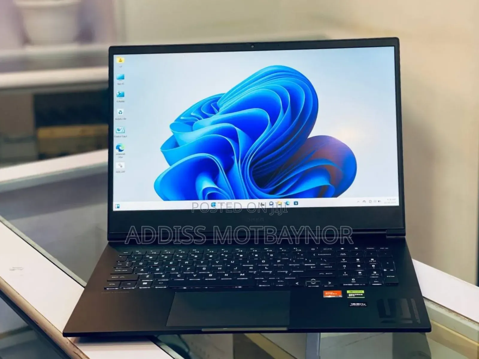 New Laptop HP Omen Pro 16GB AMD Ryzen 7 SSD 1T