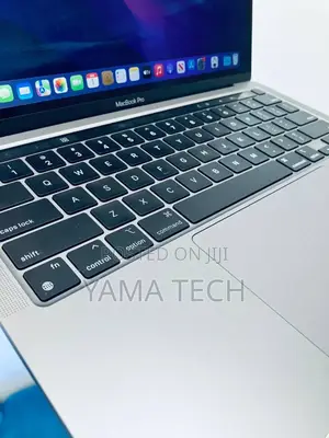 New Laptop Apple MacBook Pro 2021 M1 8GB Apple M1 SSD 256GB