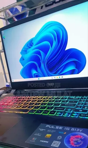 New Laptop MSI Crosshair 15 B12U 16GB Intel Core I7 SSD 1T