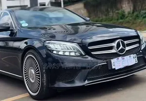 Mercedes-Benz C180 2021 Black