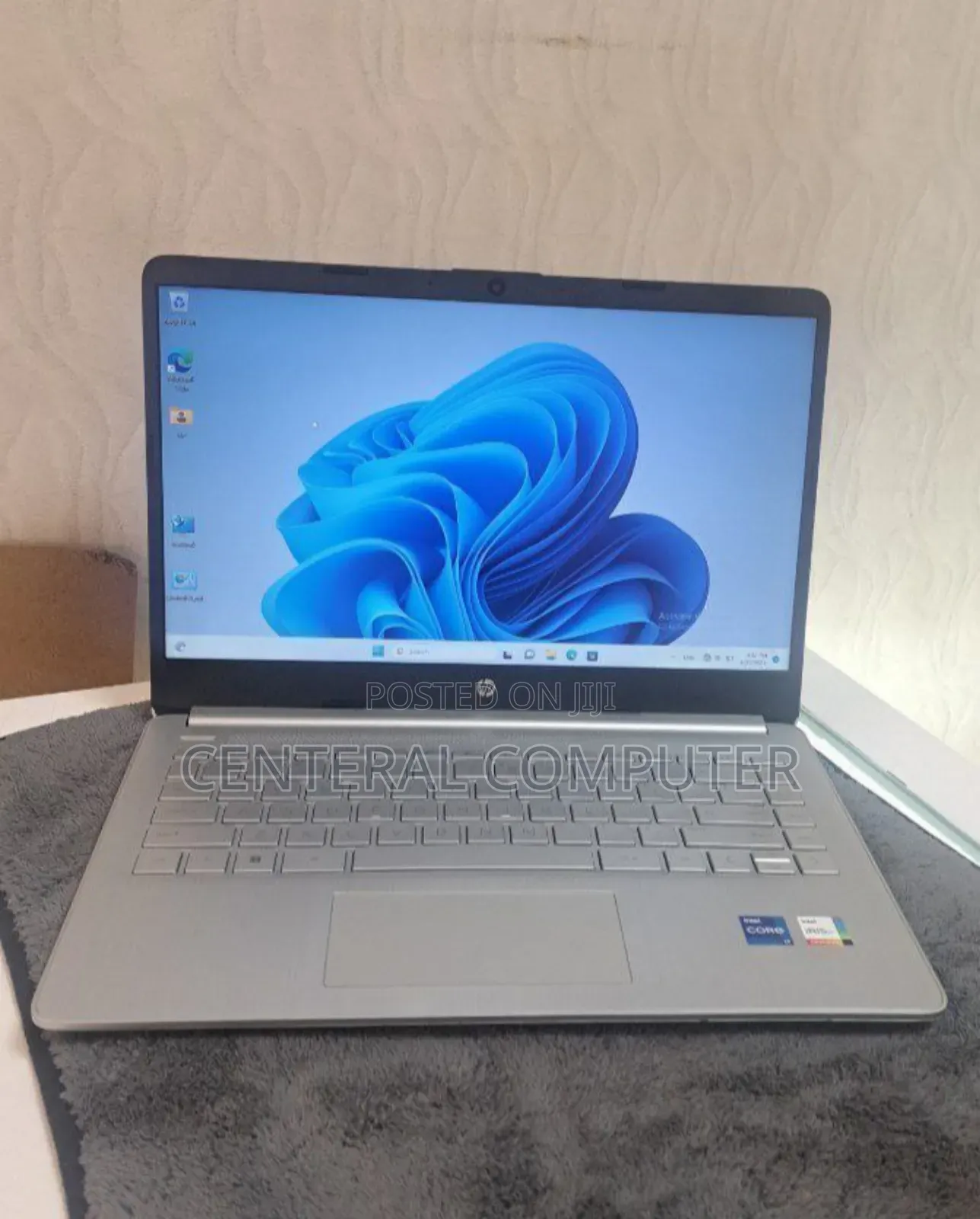 New Laptop Apple MacBook 2015 16GB Intel Core i9 SSD 512GB