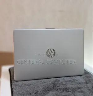 New Laptop Apple MacBook 2015 16GB Intel Core i9 SSD 512GB