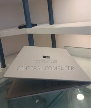 New Laptop Microsoft Surface 16GB Intel Core i7 SSD 256GB