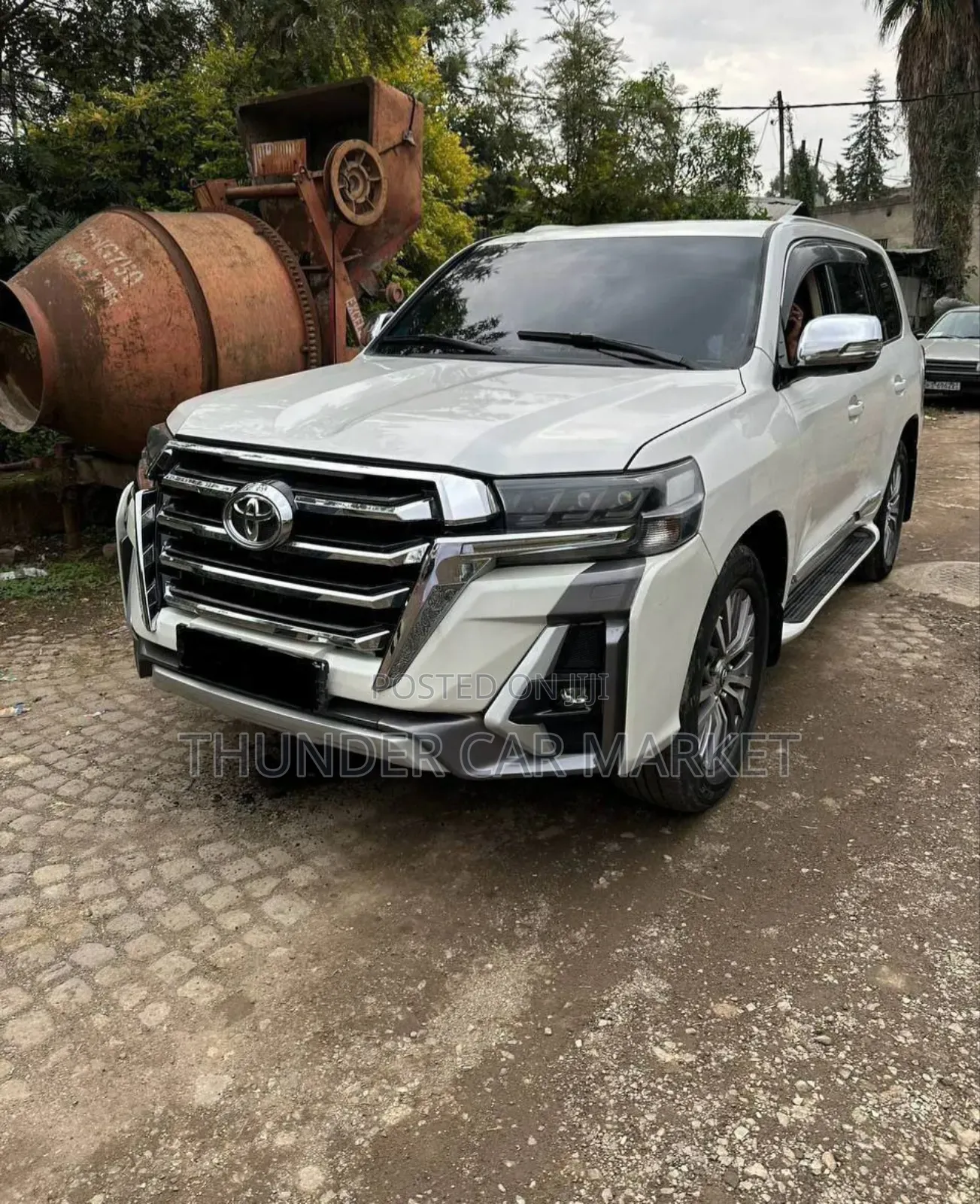 Toyota Land Cruiser 2012 White