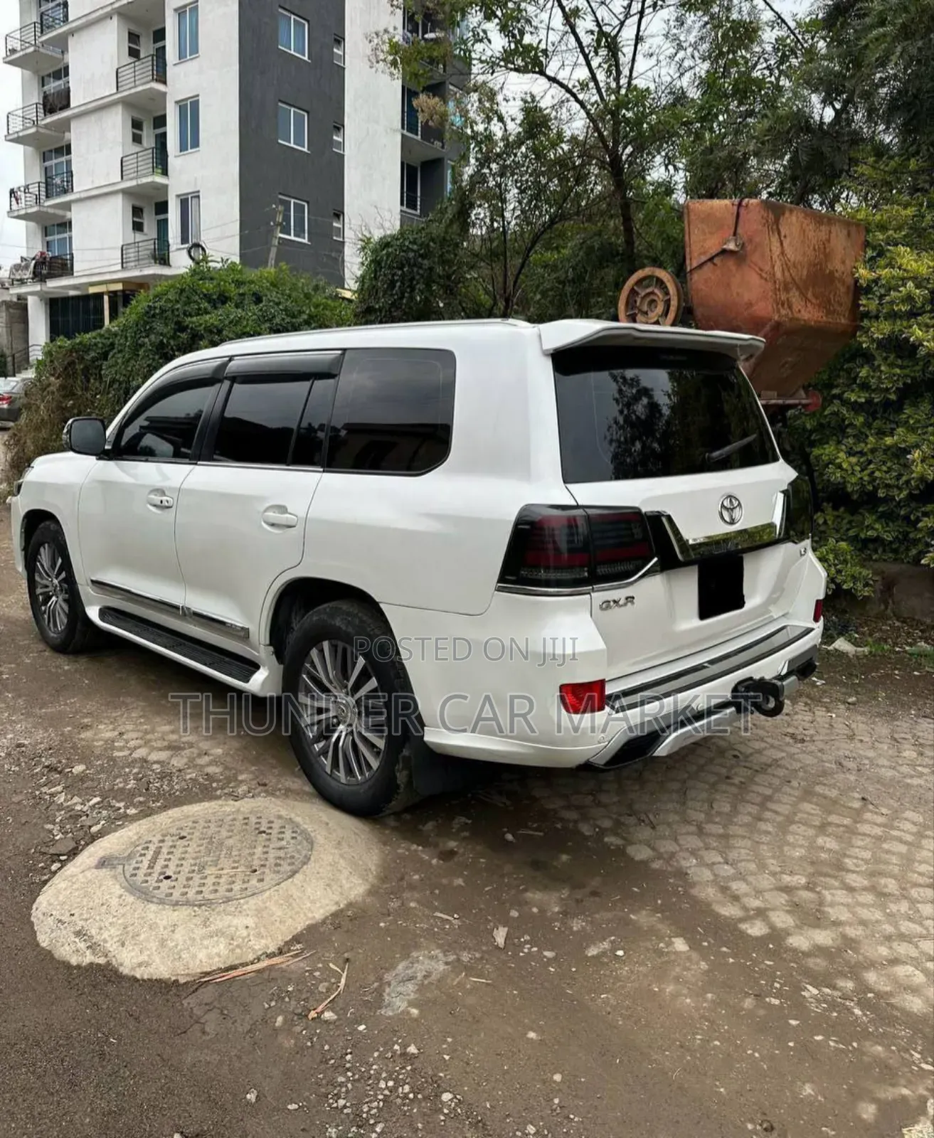 Toyota Land Cruiser 2012 White