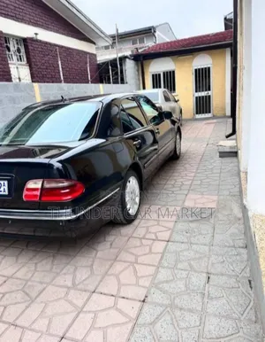 Mercedes-Benz E240 2002 Black