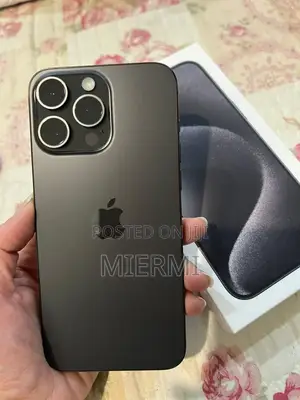 Photo - Apple iPhone 15 Pro Max 512 GB Black