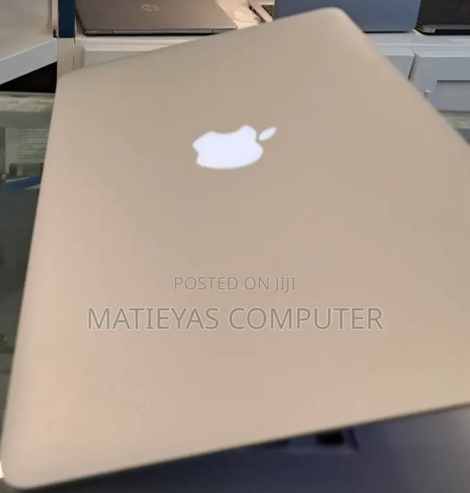 Laptop Apple MacBook Pro 2015 8GB Intel Core I5 SSD 256GB