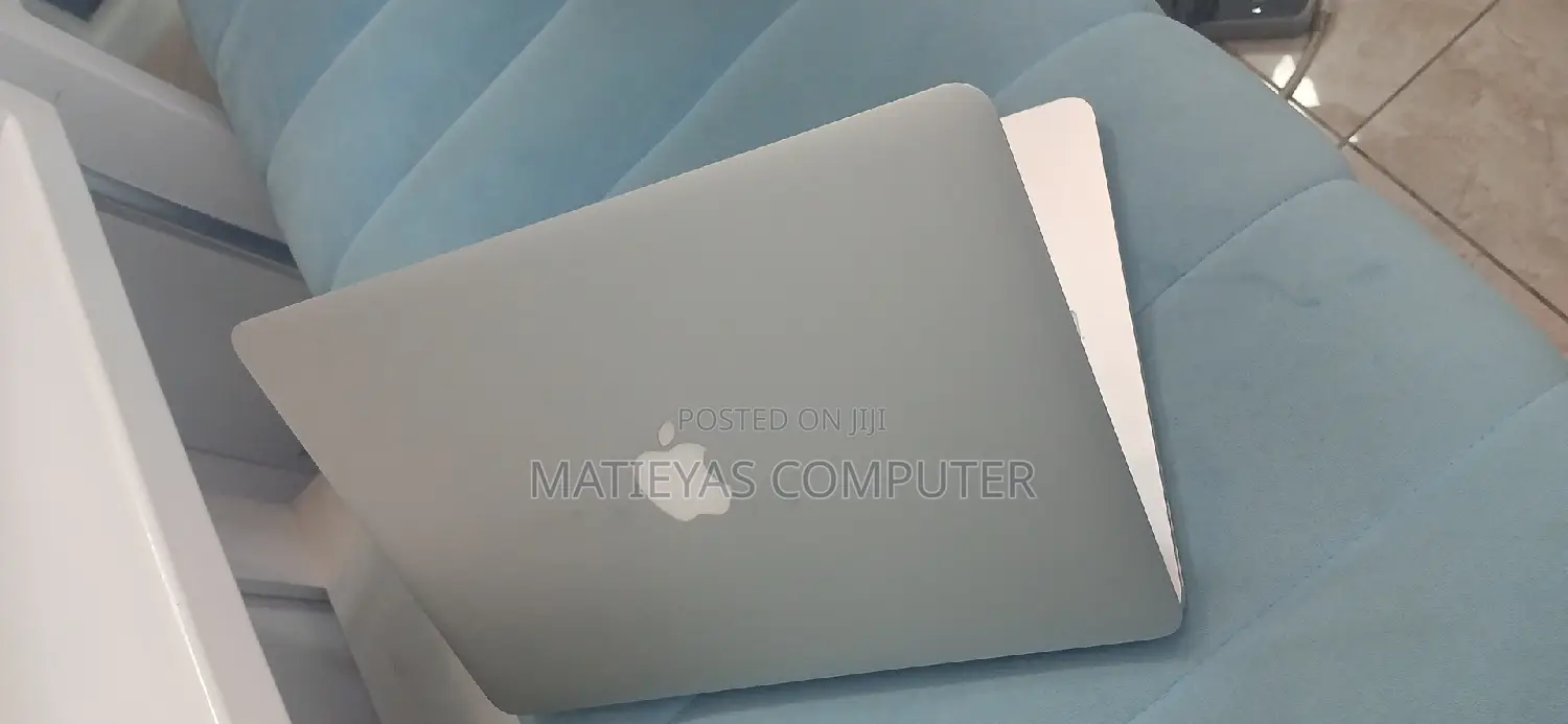 New Laptop Apple MacBook Air 2013 4GB Intel Core I5 SSD 128GB