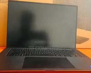 New Laptop Dell Precision 15 3520 16GB Intel Core I7 SSD 512GB