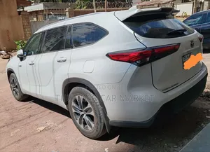 Toyota Highlander 2023 White