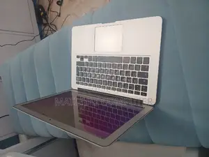 New Laptop Apple MacBook Air 2015 8GB Intel Core I5 SSD 128GB