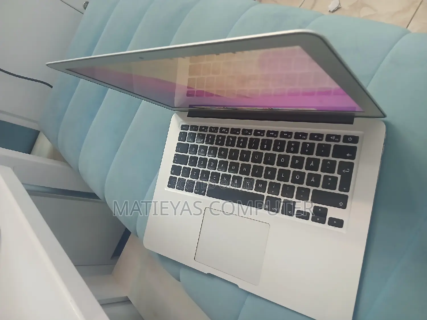 New Laptop Apple MacBook Air 2015 8GB Intel Core I5 SSD 128GB