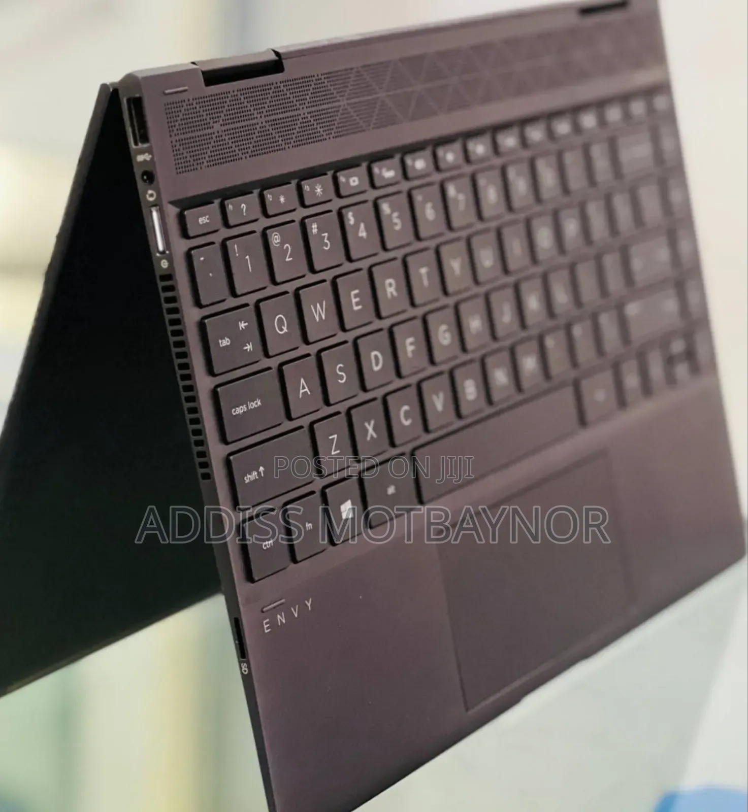 New Laptop HP Envy X360 8GB AMD Ryzen 5 SSD 512GB