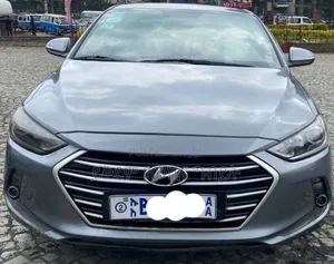 Photo - Hyundai Avante 2017 Silver