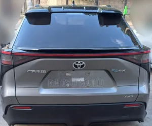 Photo - New Toyota bZ4X 71.4 kWh AWD 2023 Gray