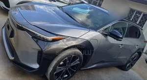 New Toyota bZ4X 71.4 kWh AWD 2023 Gray