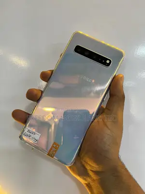 New Samsung Galaxy S10 5G 256 GB
