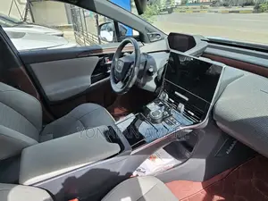 New Toyota bZ4X 71.4 kWh AWD 2023 White