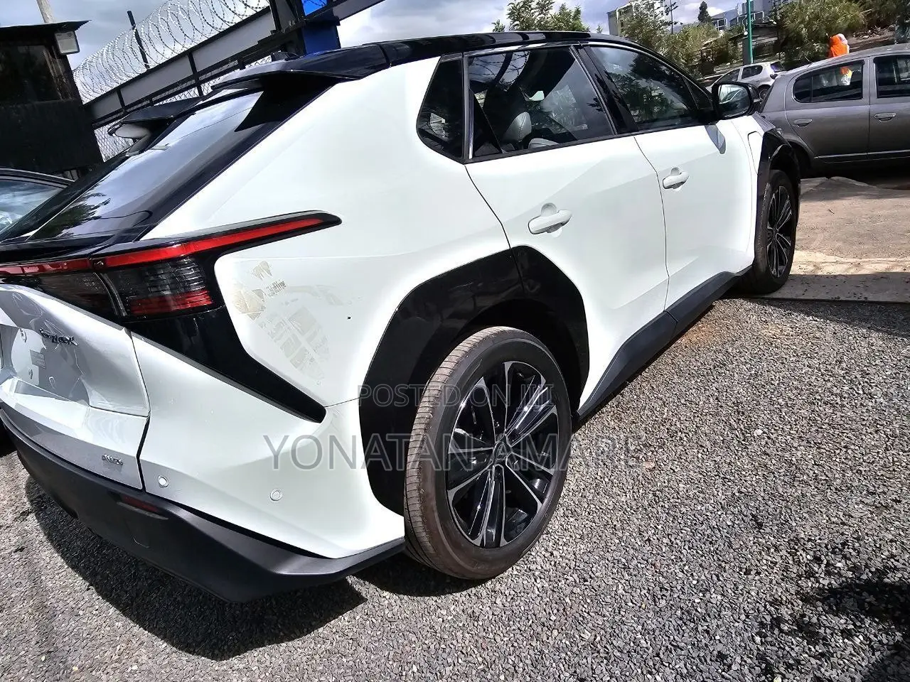New Toyota bZ4X 71.4 kWh AWD 2023 White