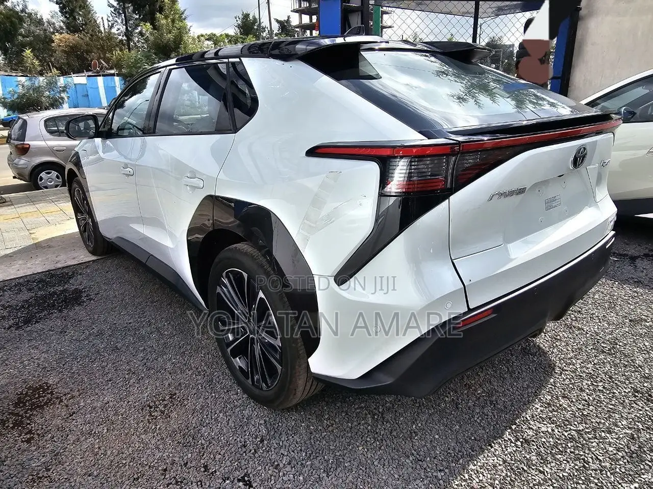 New Toyota bZ4X 71.4 kWh AWD 2023 White