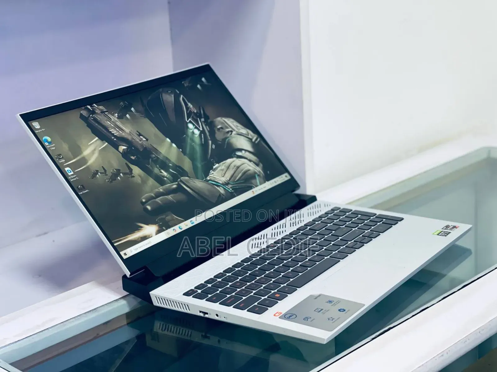 New Laptop Dell G15 5511 16GB AMD Ryzen 7 SSD 512GB