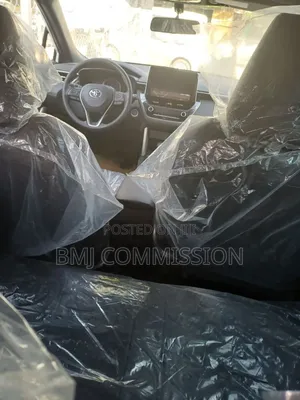 New Toyota Corolla Cross L 2WD 2024 White