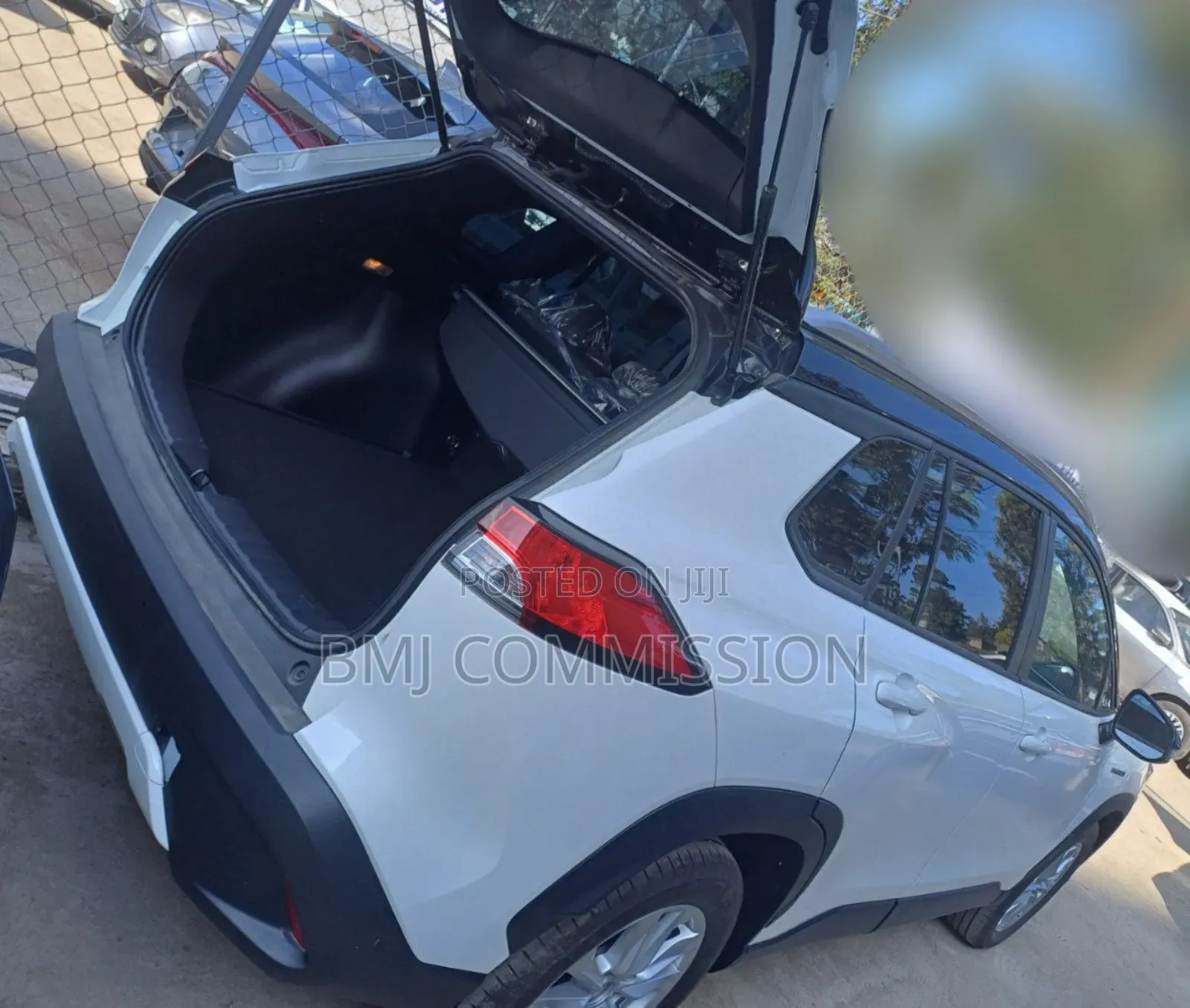 New Toyota Corolla Cross L 2WD 2024 White