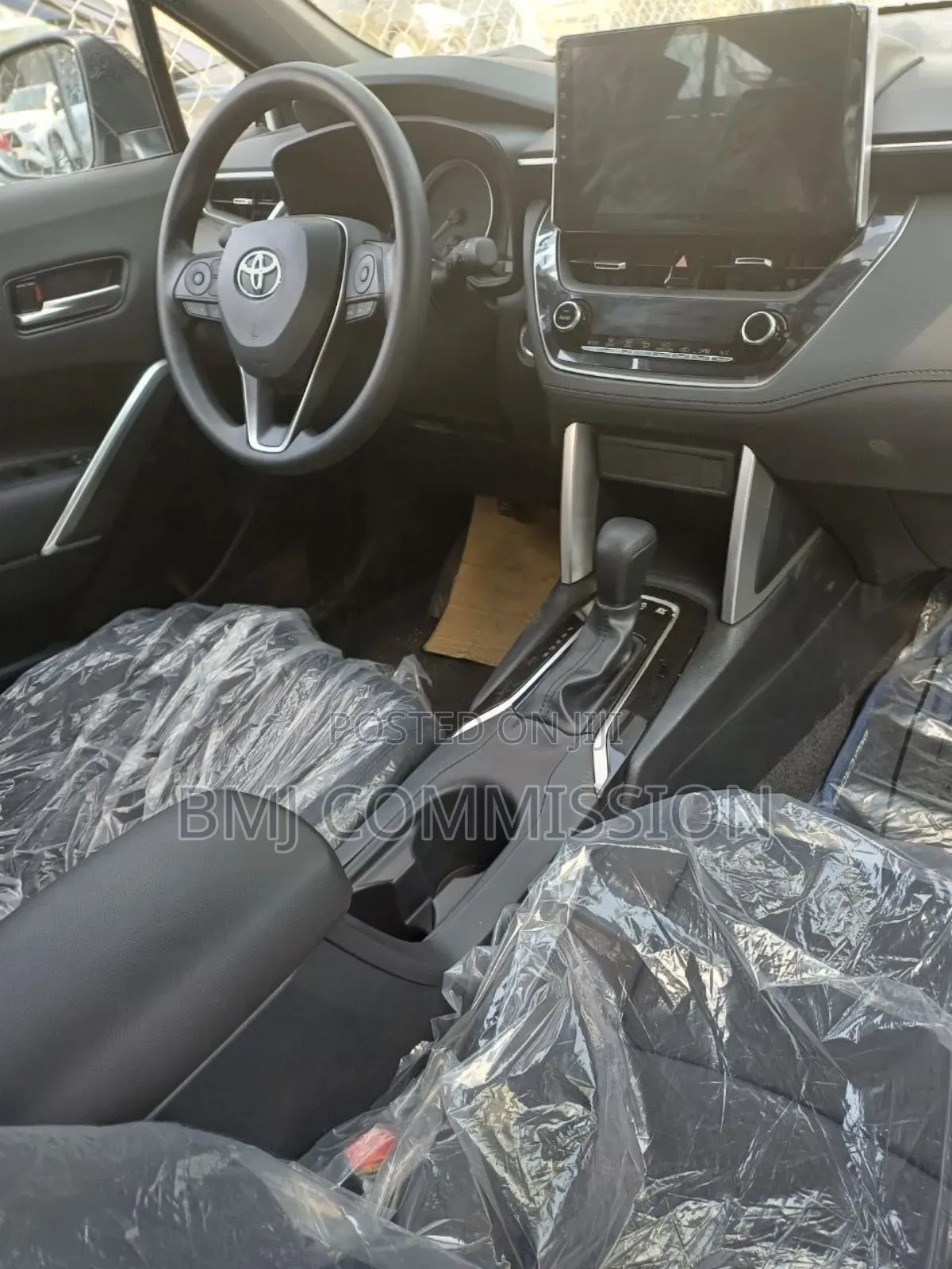 New Toyota Corolla Cross L 2WD 2024 White