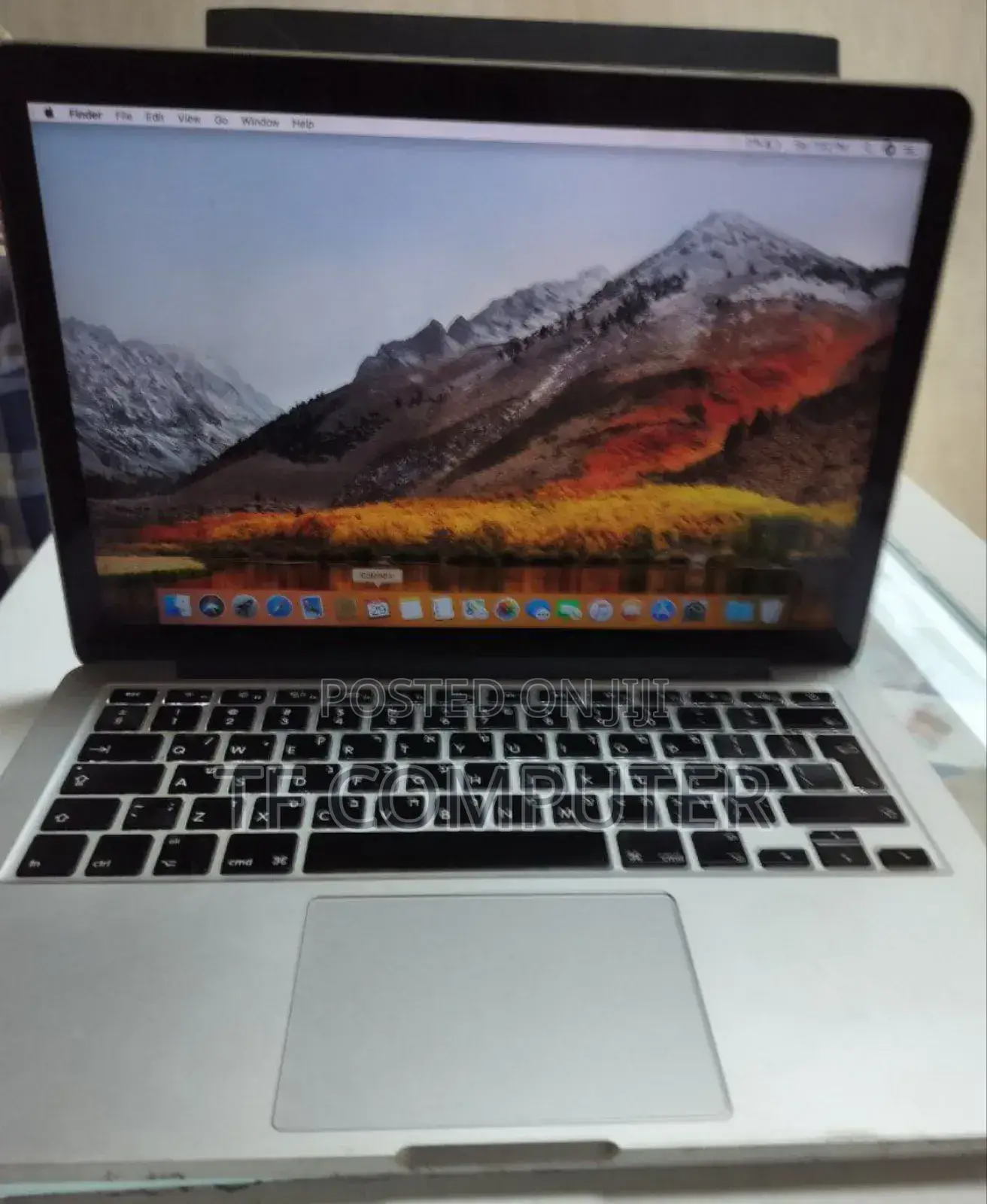New Laptop Apple MacBook Pro 2015 8GB Intel Core I5 SSD 256GB