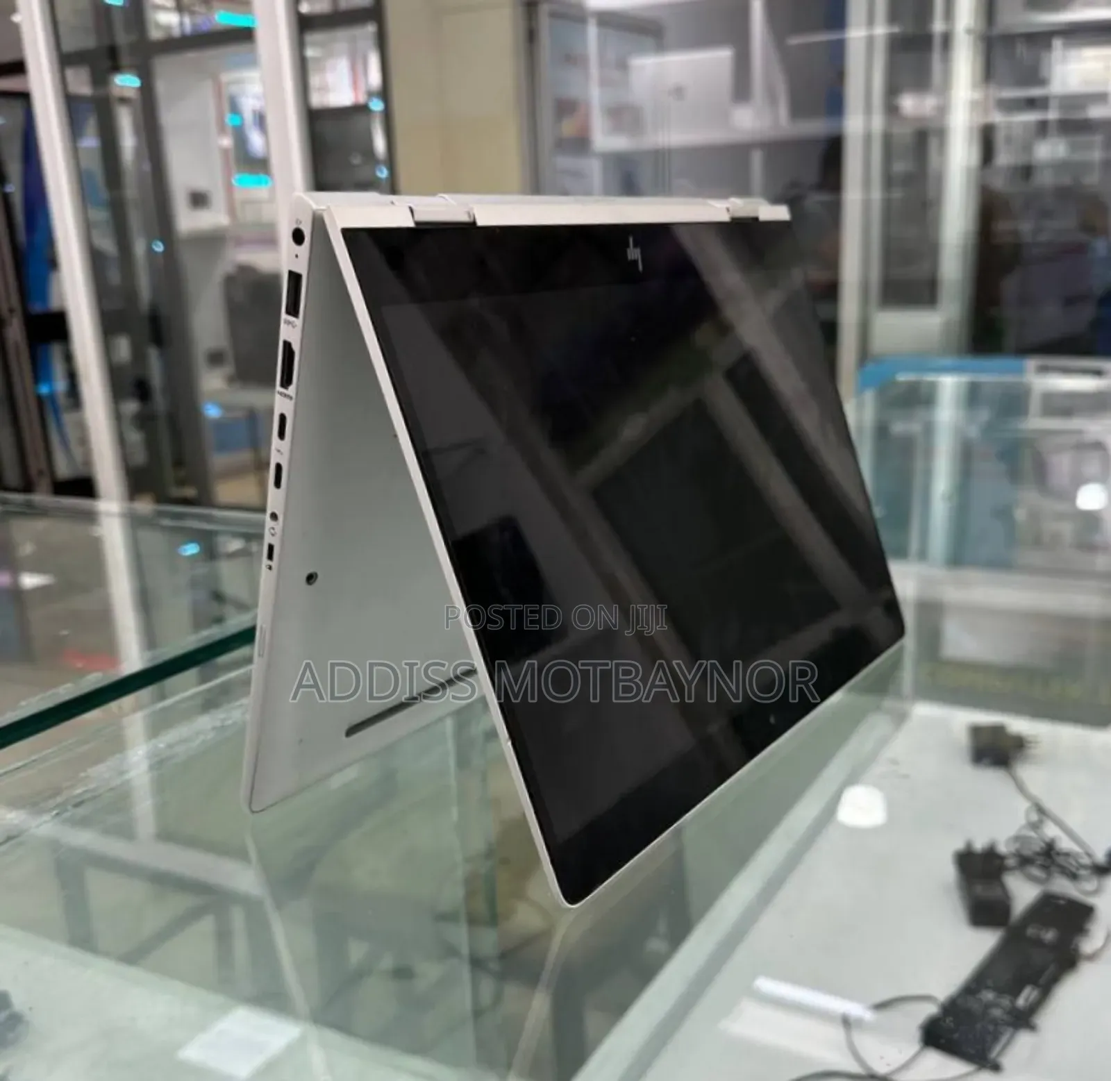 New Laptop HP X360 310 G2 16GB Intel Core I5 SSD 512GB