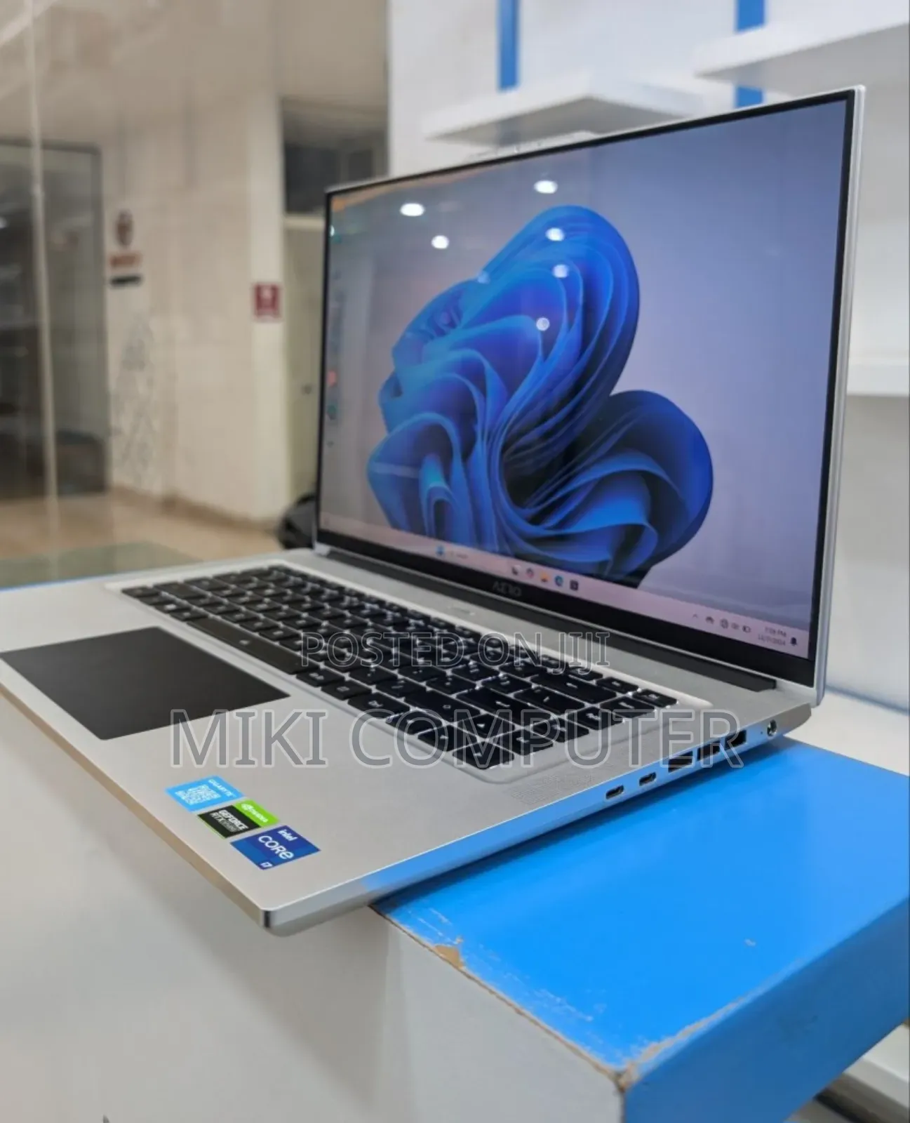 New Laptop Gigabyte AERO 15 16GB Intel Core I7 SSD 1T