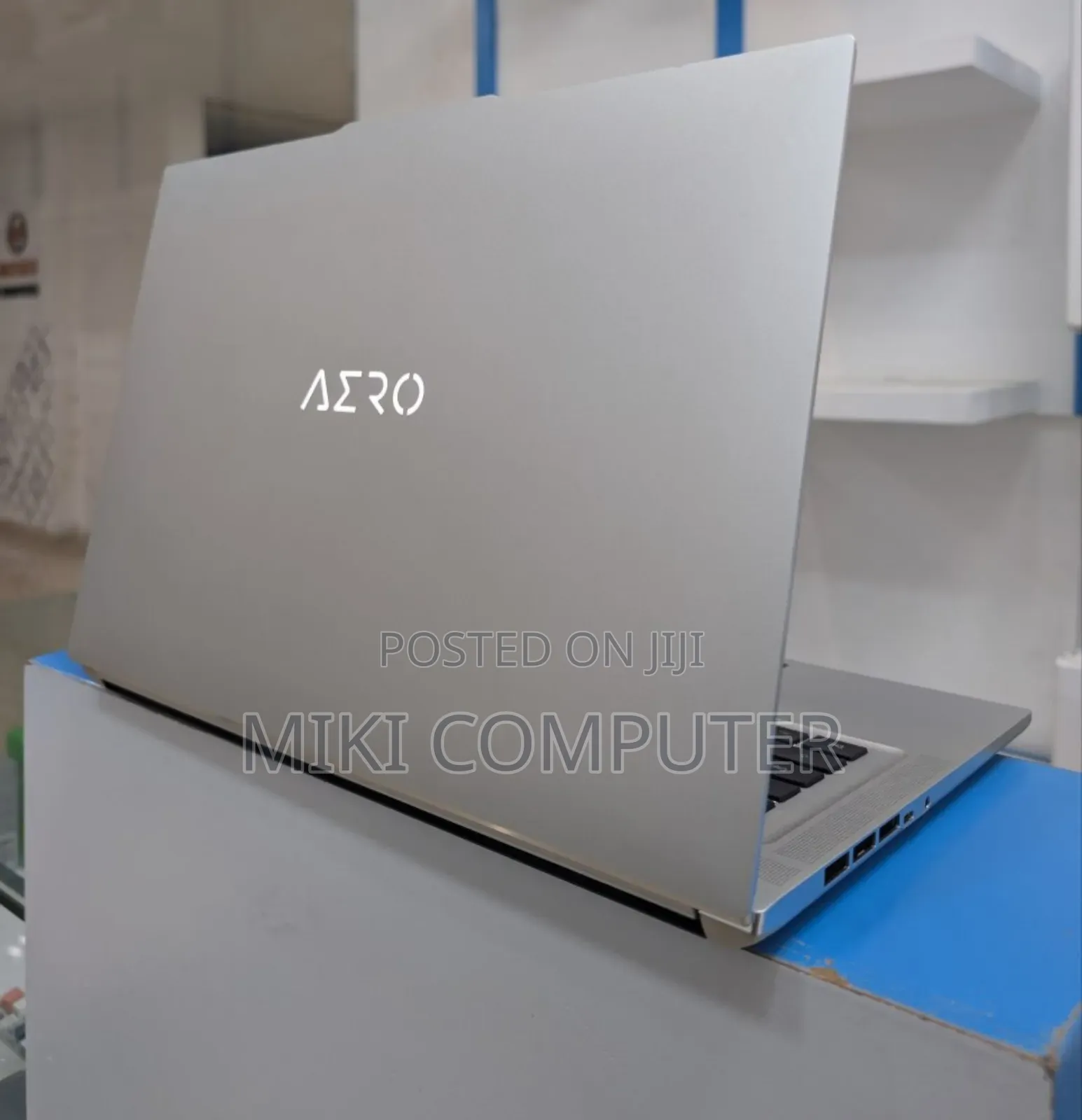 New Laptop Gigabyte AERO 15 16GB Intel Core I7 SSD 1T