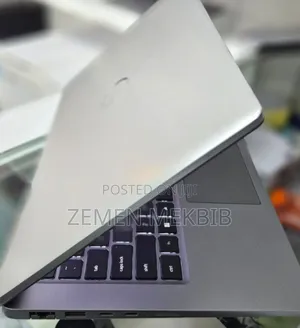 Photo - New Laptop Dell 16GB Intel Core I5 SSD 256GB