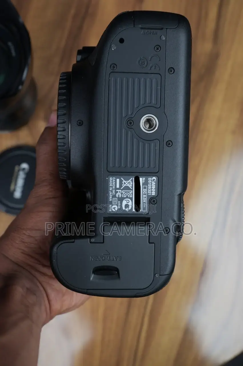 Canon EOS 5D Mark III (Europe Brand New)