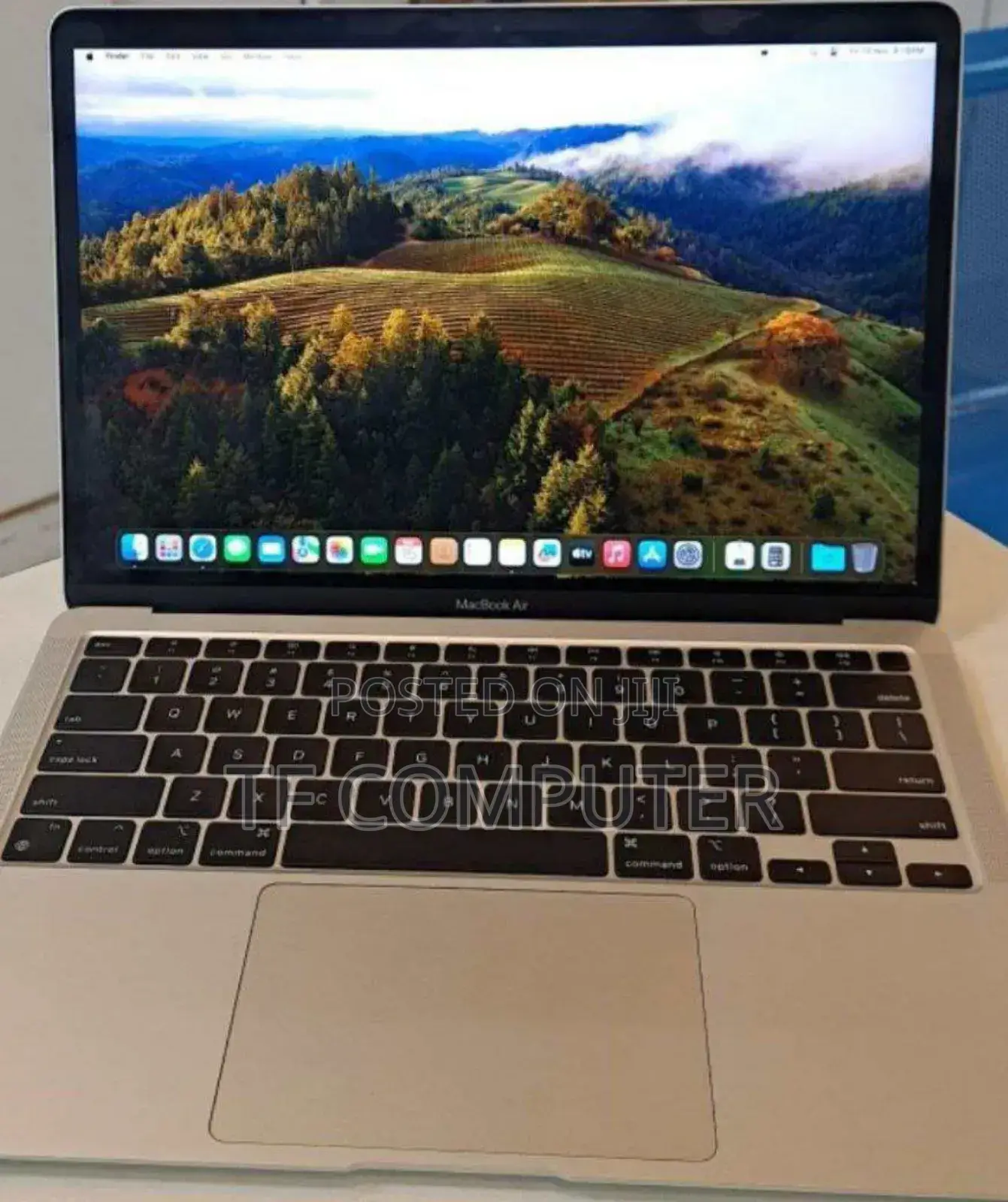 New Laptop Apple MacBook Air 2020 M1 8GB Intel Core i7 SSD 256GB