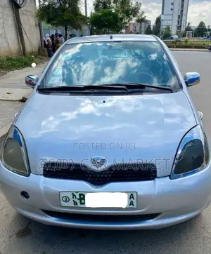 Toyota Vitz 2001